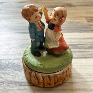 Chadwick-Miller Vintage 1969 Japan Music Box